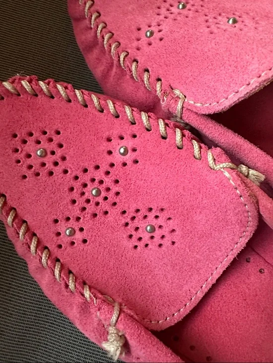 Minnetonka Pink Suede Whipstitch Moccasins - Picture 6 of 10